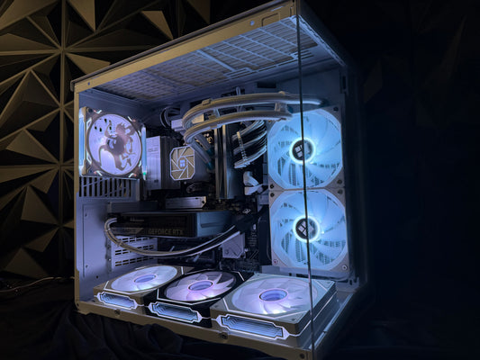 🏴☠️ Luffy Gear 5 🏴☠️ Ryzen 5 9600X| RTX 5060| 32 GB DDR5| 1 TB NVMe