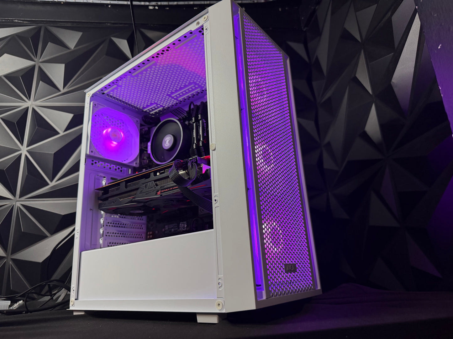 ๐ธ๐ฎ THE BUDGET BOOMER ๐ฎ๐ธRyzen 5 5500| RX 6500XT| 16 GB DDR4| 750GB NVMe| 650W PSU