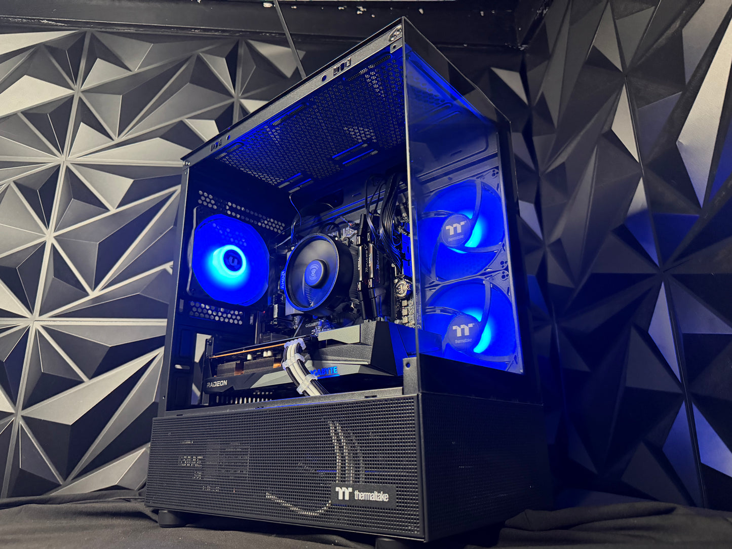 ๐๐ค BLACK SHEEP ๐ค๐ Ryzen 5 5500| RX 7600| 16 GB DDR4| 1.25 TB NVMe| 650W PSU