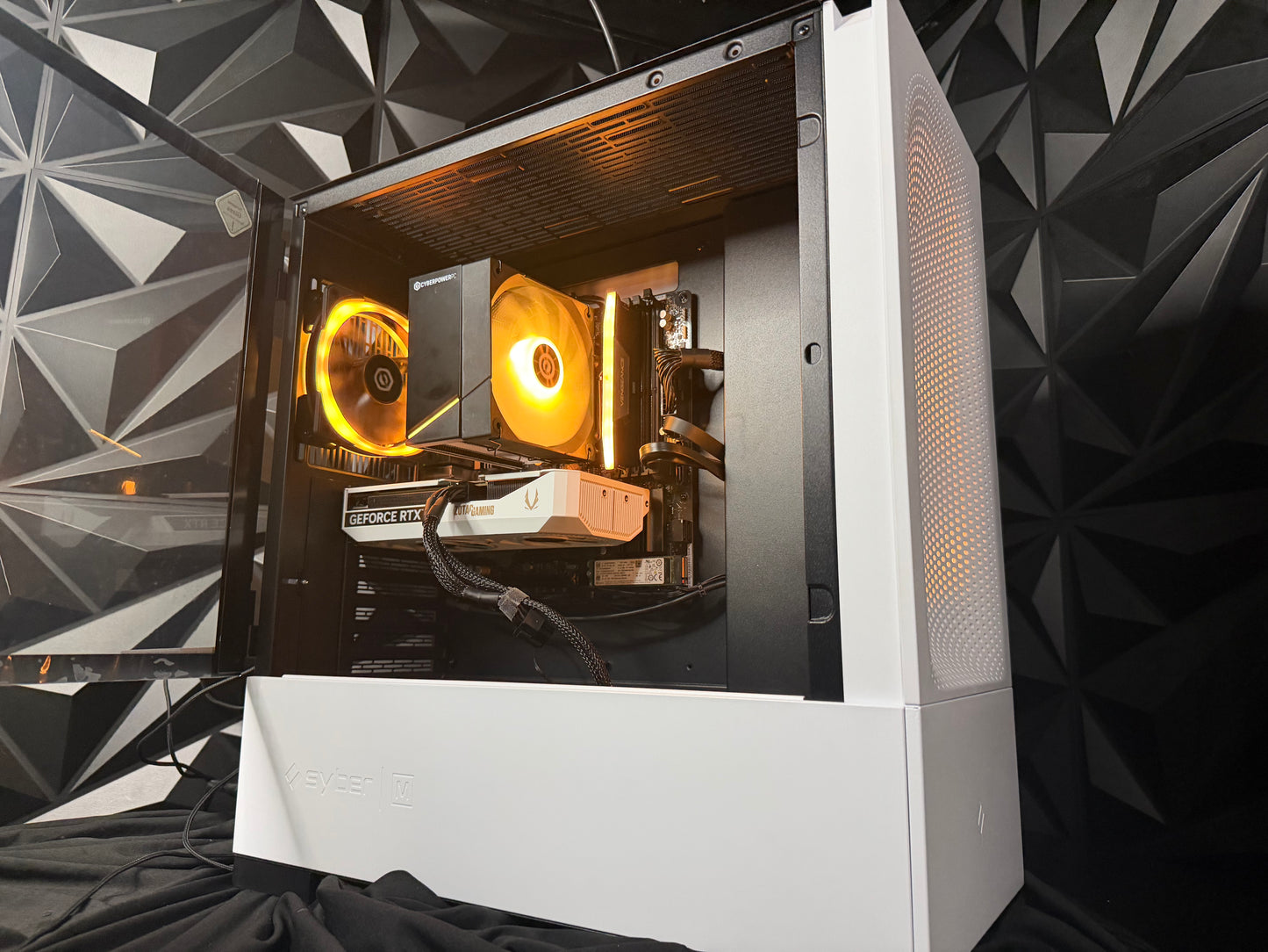 ⚡🌐 CYBER REMIX Ti 🌐⚡Ryzen 5 8400F| RTX 5060Ti| 16 GB DDR5| 750GB NVMe| 1000W PSU