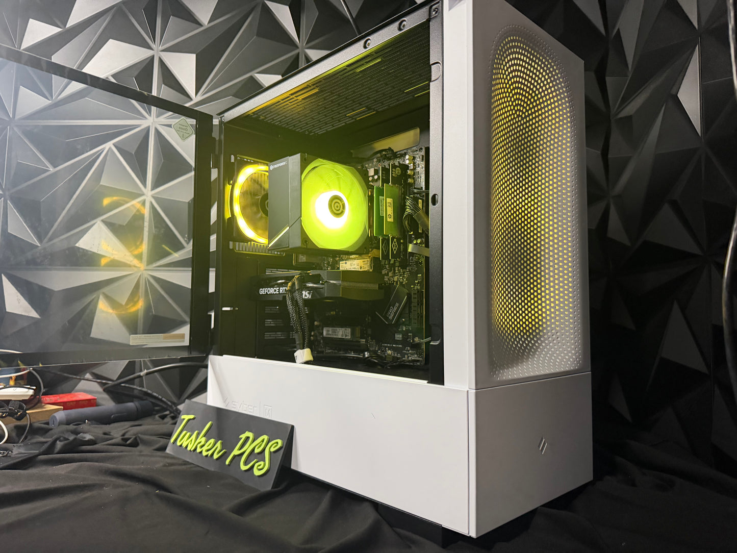 🐼⚡ CYBER PANDA ⚡🐼Ryzen 5 8400F| RTX 5060| 16 GB DDR5| 750GB NVMe| 1000W PSU