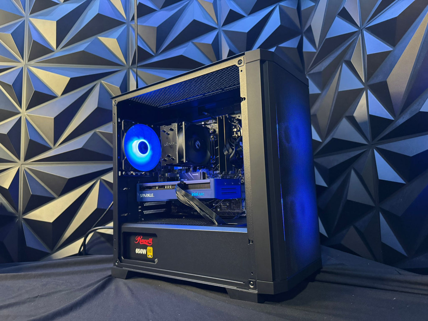 💃 The Debra Meshing 🧵✨ Ryzen 5 7600X| Arc B570 10 GB| 32 GB DDR5| 1 TB NVMe
