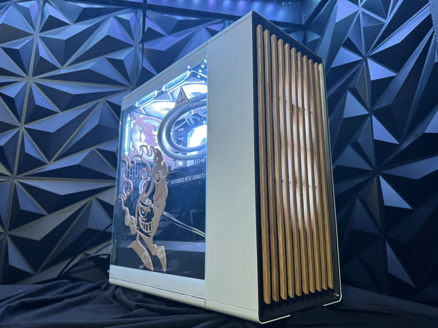 ☠️🏴☠️ Luffy Gear 5: Oak Edition☠️ 🏴☠️Ryzen 5 9600X| RTX 5060Ti| 32 GB DDR5| 2 TB NVMe