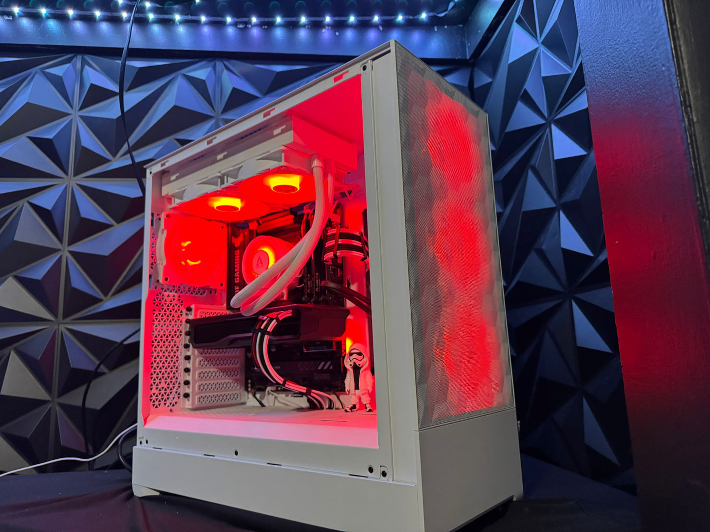 ⚪⚫ The Trooper ⚫⚪ Ryzen 7 7700X| RX 7900XT 20GB| 32 GB DDR5| 4 TB NVMe