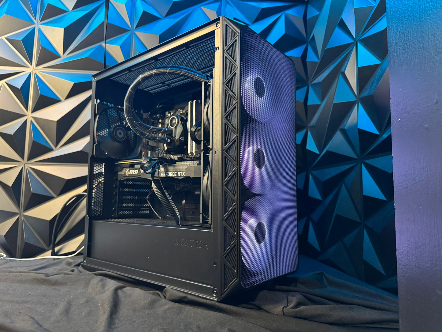 ๐ง๐ค Black Ice ๐ง๐คRyzen 7 5800XT| RTX 3070 | 32 GB DDR4| 1 TB NVMe