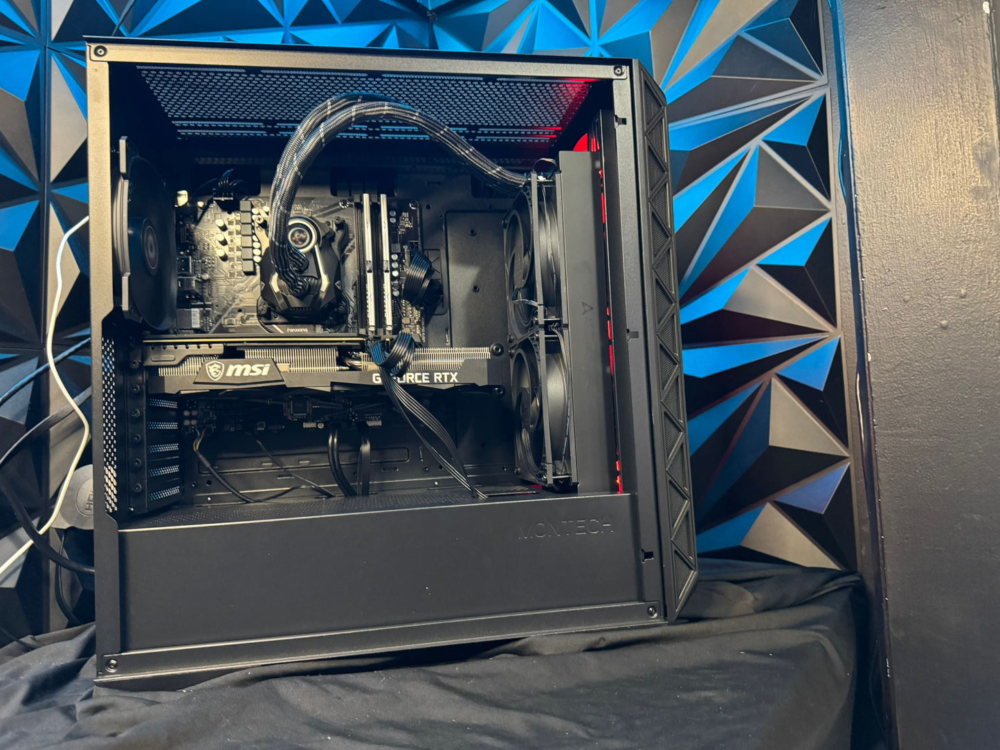 ๐ง๐ค Black Ice ๐ง๐คRyzen 7 5800XT| RTX 3070 | 32 GB DDR4| 1 TB NVMe