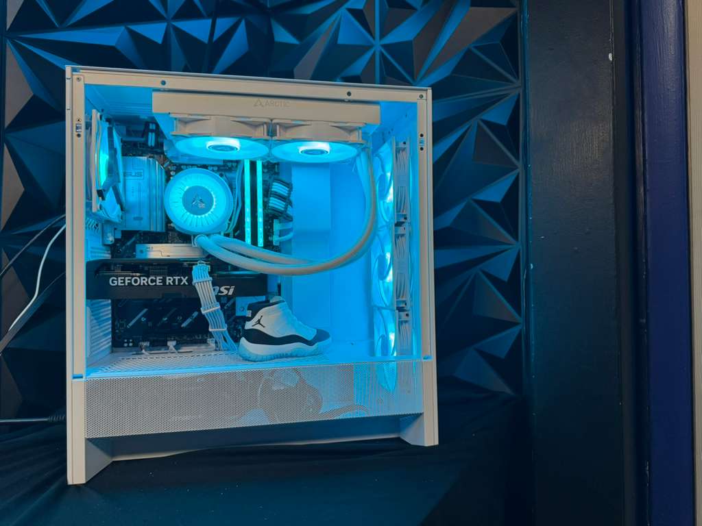 ⚪⚫ The Concord ⚪⚫ Ryzen 5 9600X| RTX 5070| 32 GB DDR5| 2.25 TB NVMe | 750W PSU