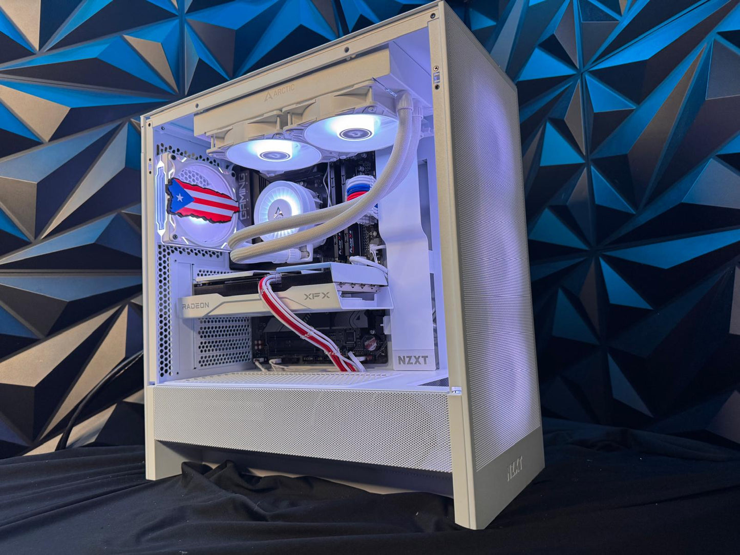 ๐ต๐ทThe Rican ๐ต๐ท| Ryzen 5 7600X| RX 9060 XT 8 GB | 32 GB DDR5| 1.5 TB NVMe