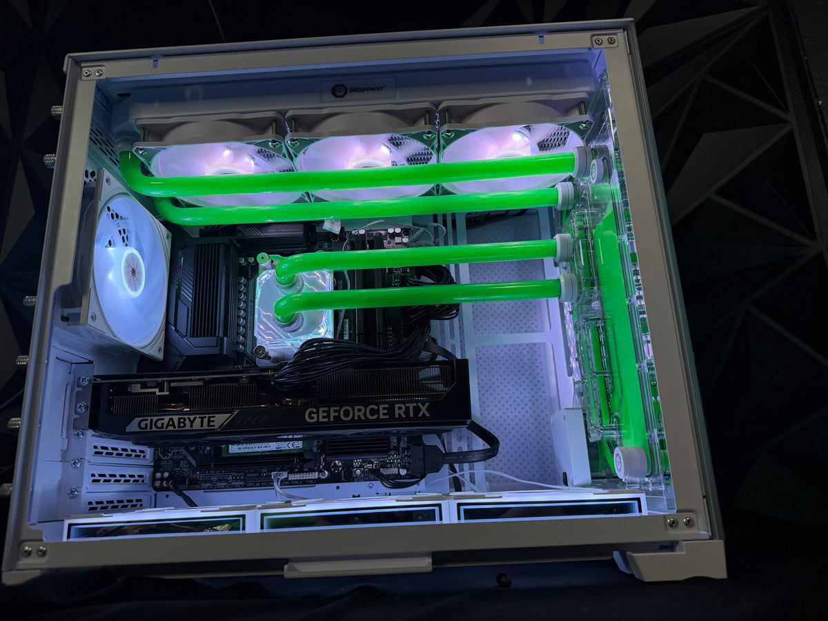 Gamma Ray gaming PC with green coolant flow