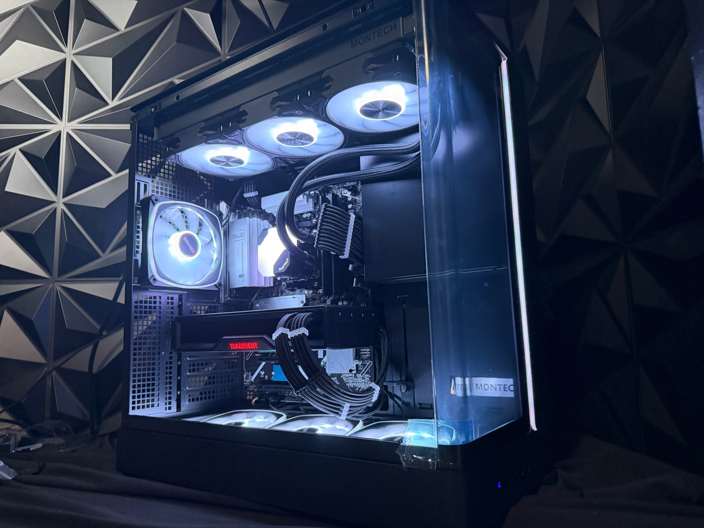 🌊🖤 BLACK OCEAN 🖤🌊Ryzen 7 7700X| RX 6950XT| 32 GB DDR5| 1.5 TB NVMe| 850W PSU