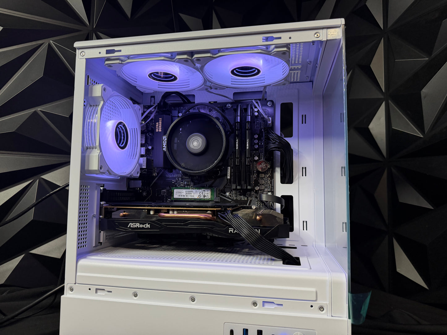 🔥😎 THE MID DADDY Mini 😎🔥Ryzen 5 5500| RX 6600XT| 16 GB DDR4| 500 GB NVMe| 650W PSU