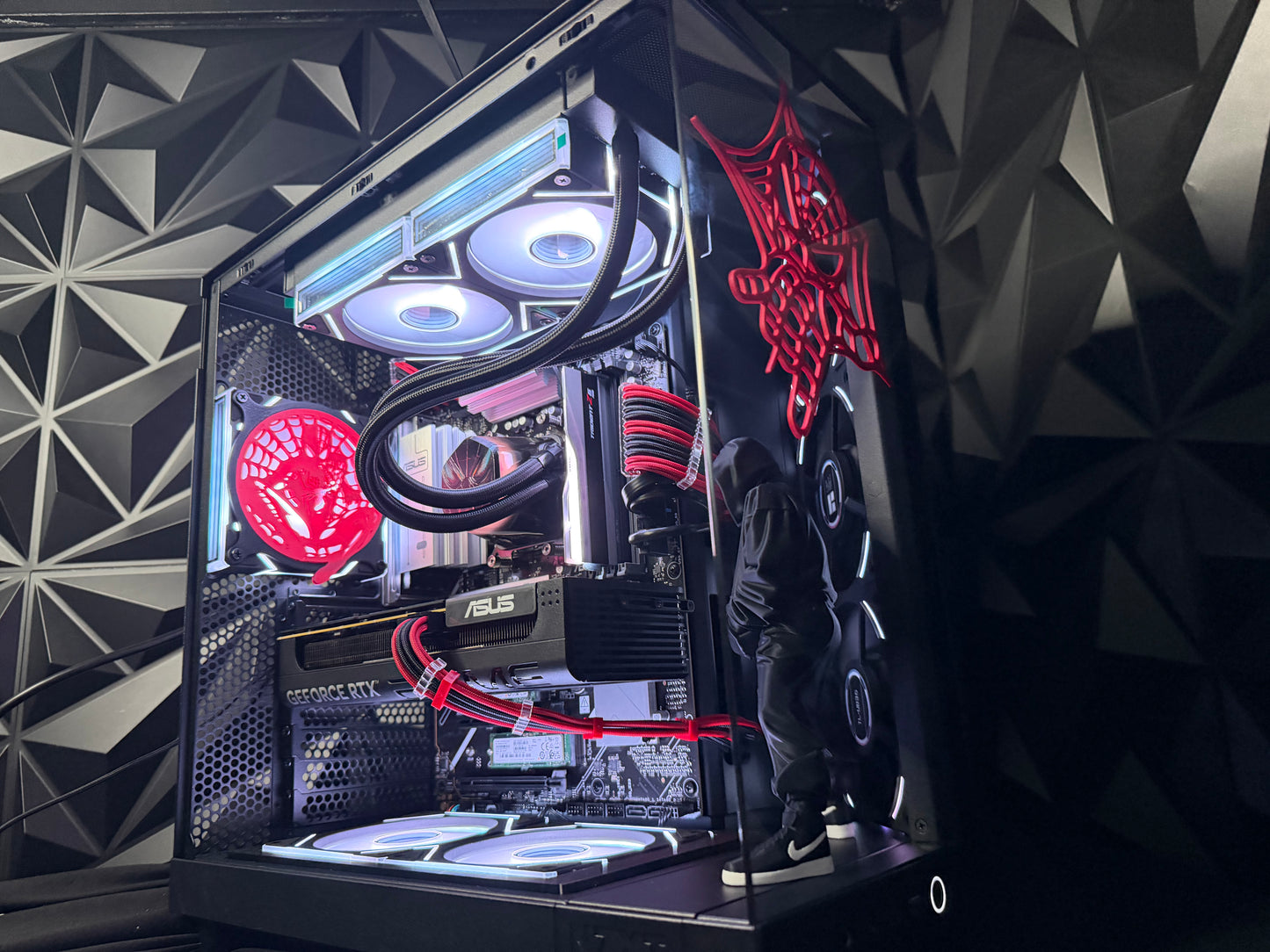 🕷️🕸️ WEB SLINGER 🕸️🕷️Ryzen5 9600X| RTX 5060| 16 GB DDR5| 1.5 TB NVMe| 650W PSU