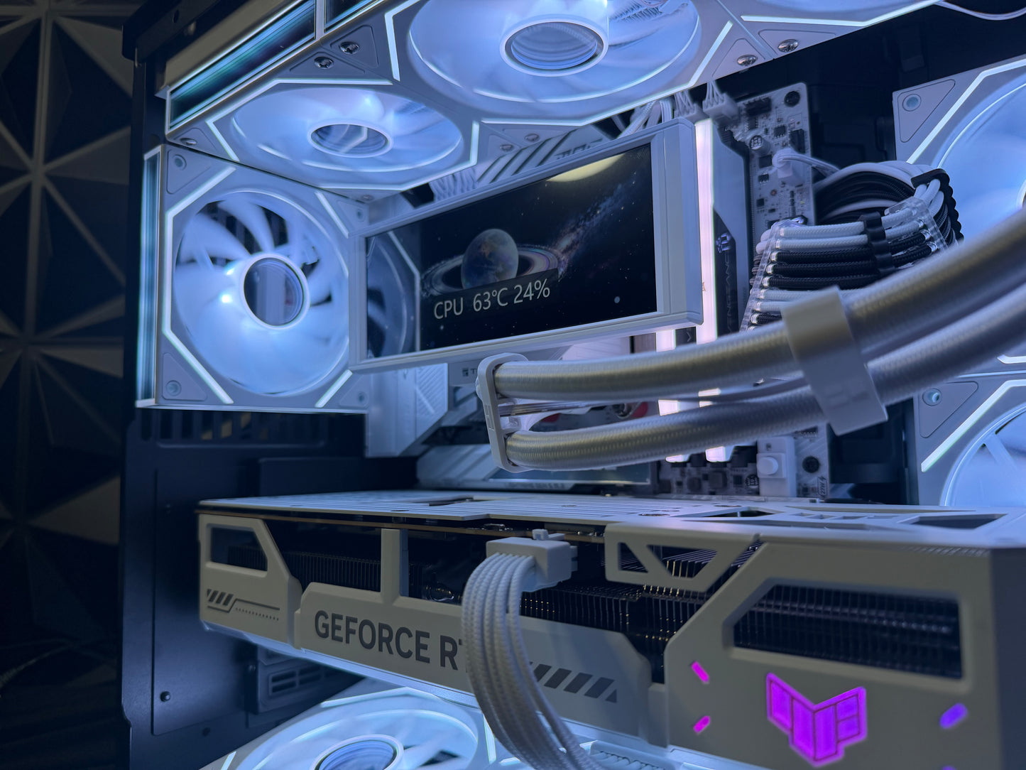 🥛⚫ THE MILK DIRTY ⚫🥛Ryzen 7 9800X3D| RTX 5070Ti| 64 GB DDR5| 4.75 TB NVMe| 1000W PSU
