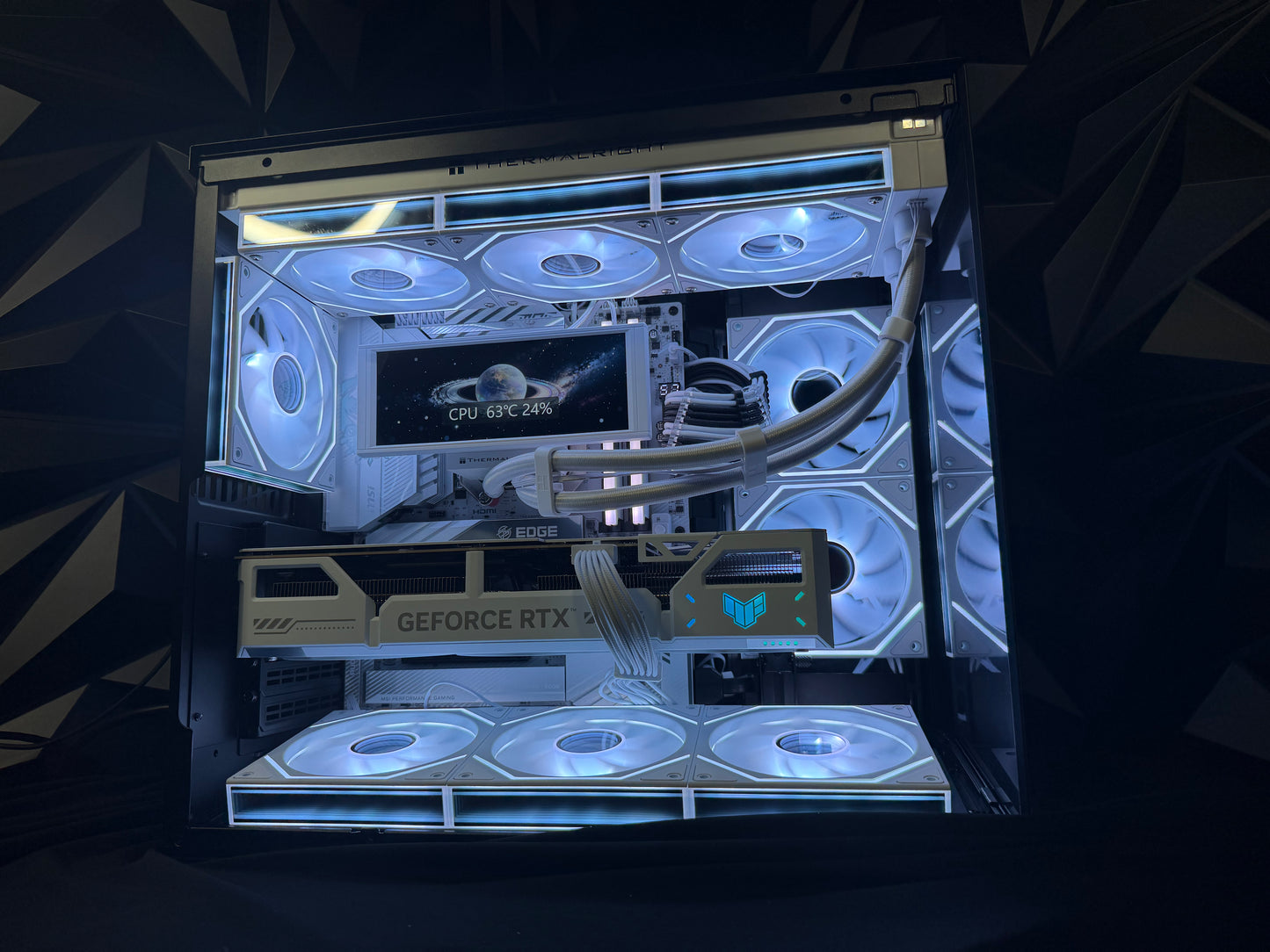 🥛⚫ THE MILK DIRTY ⚫🥛Ryzen 7 9800X3D| RTX 5070Ti| 64 GB DDR5| 4.75 TB NVMe| 1000W PSU
