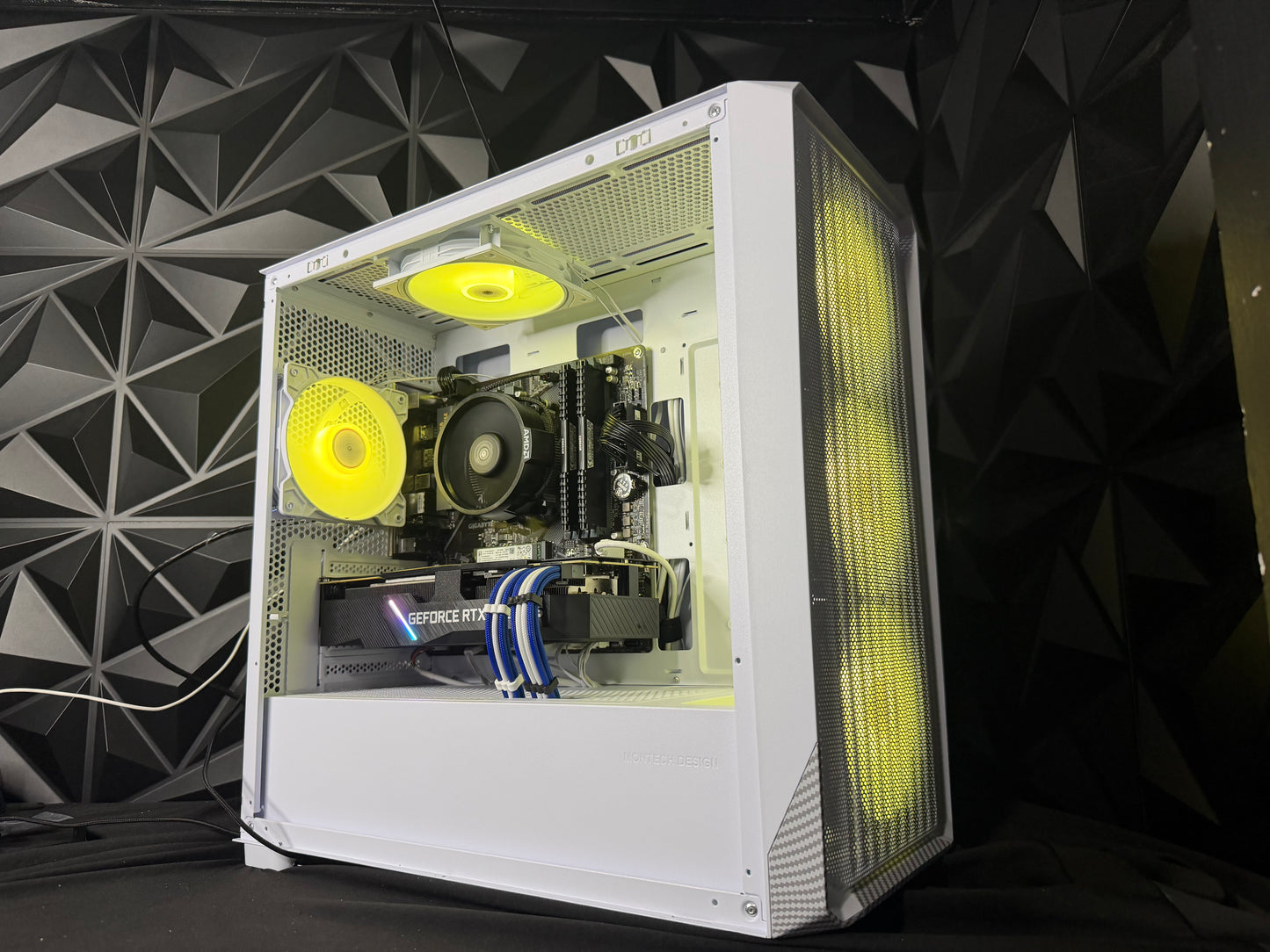 🔵⚡ BLUE FIBER ⚡🔵 Ryzen 5 5500| RTX 2080 Super | 16 GB DDR4| 1 TB SSD| 650W PSU