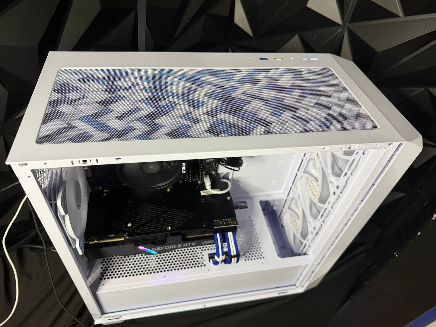 🔵⚡ BLUE FIBER ⚡🔵 Ryzen 5 5500| RTX 2080 Super | 16 GB DDR4| 1 TB SSD| 650W PSU