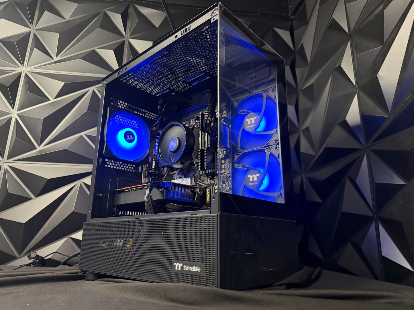 💸🎮 THE BUDGET BOOMER 🎮💸Ryzen 5 5500| RX 6500XT| 16 GB DDR4| 500GB NVMe| 650W PSU