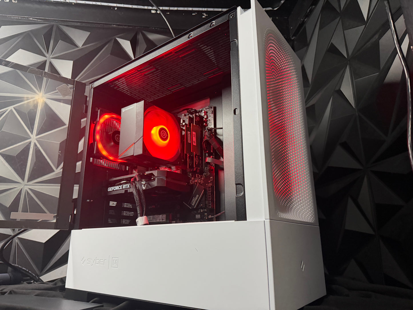 🐼⚡ CYBER PANDA ⚡🐼Ryzen 5 8400F| RTX 5060| 16 GB DDR5| 750GB NVMe| 1000W PSU