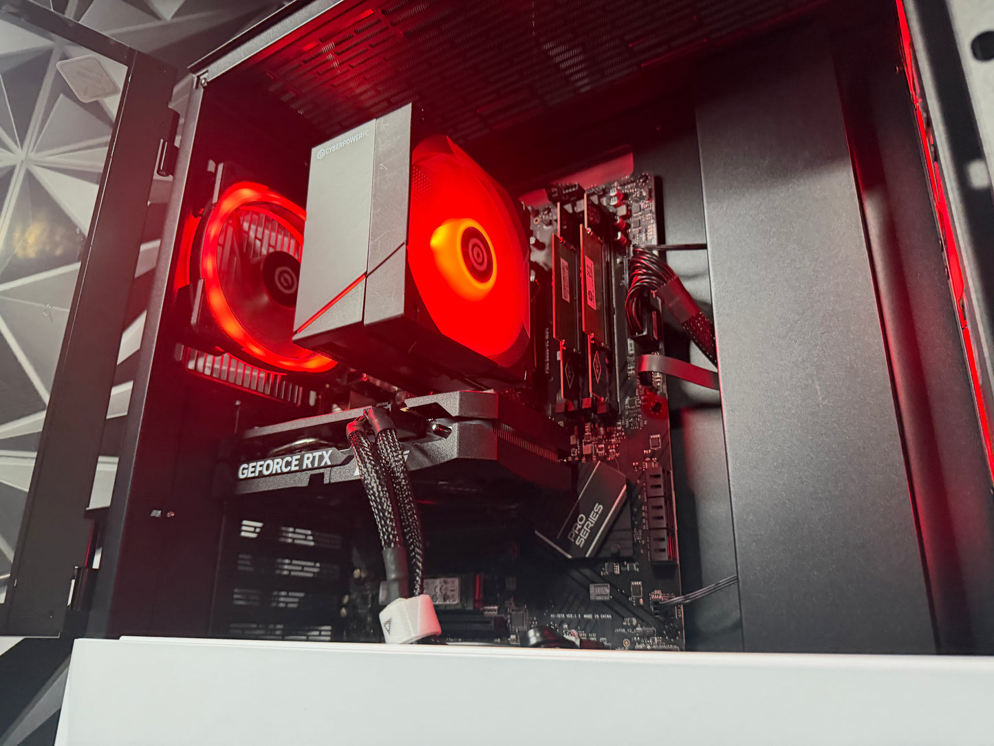 🐼⚡ CYBER PANDA ⚡🐼Ryzen 5 8400F| RTX 5060| 16 GB DDR5| 750GB NVMe| 1000W PSU