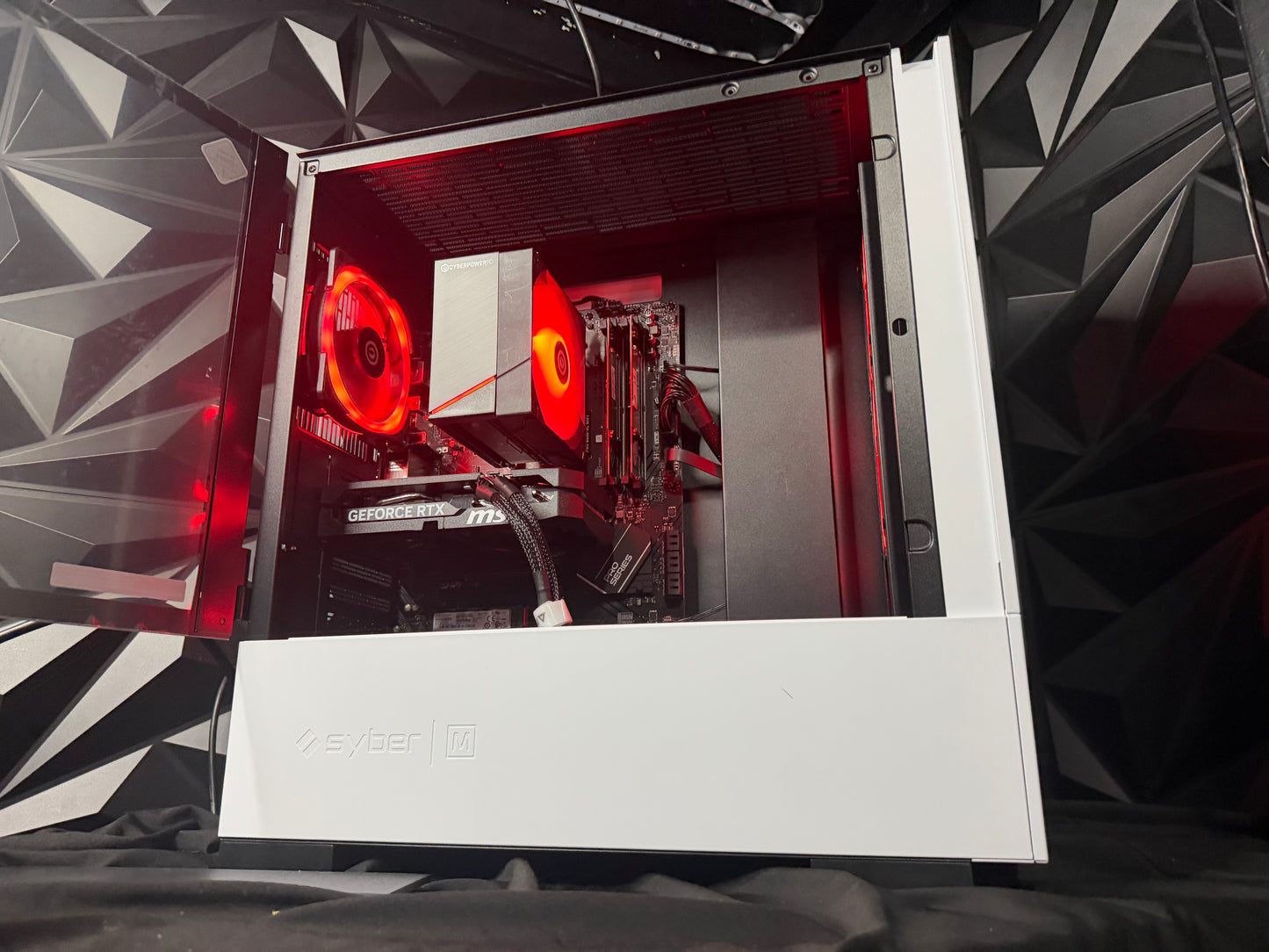 🐼⚡ CYBER PANDA ⚡🐼Ryzen 5 8400F| RTX 5060| 16 GB DDR5| 750GB NVMe| 1000W PSU
