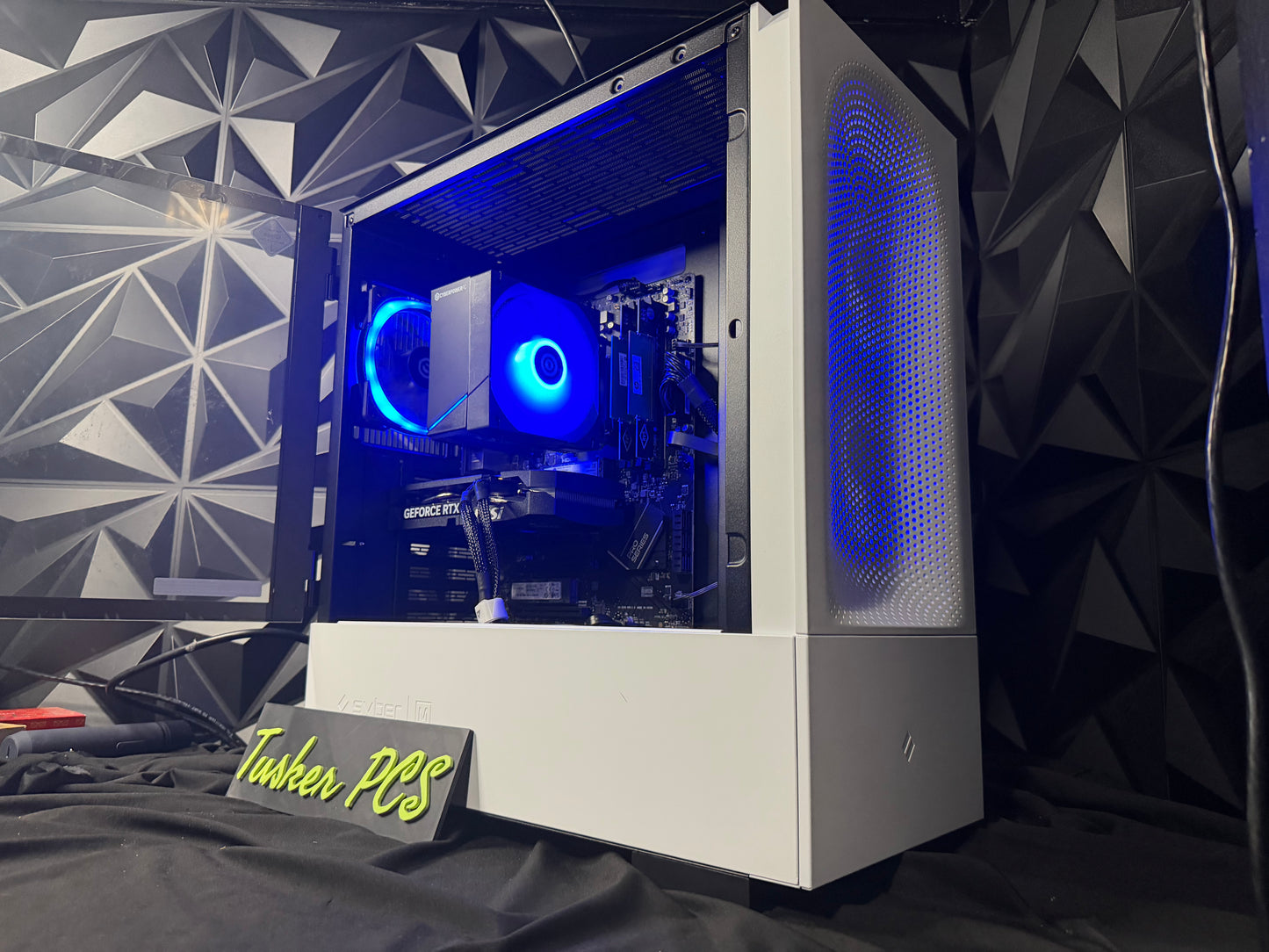 🐼⚡ CYBER PANDA ⚡🐼Ryzen 5 8400F| RTX 5060| 16 GB DDR5| 750GB NVMe| 1000W PSU