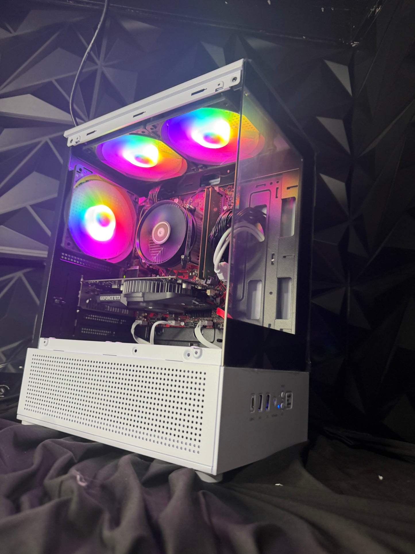 💸💪 THE BUDGET BRO 💪💸i5 10500T| GTX 1650 4GB| 16 GB DDR4| 500GB SSD| 650W PSU