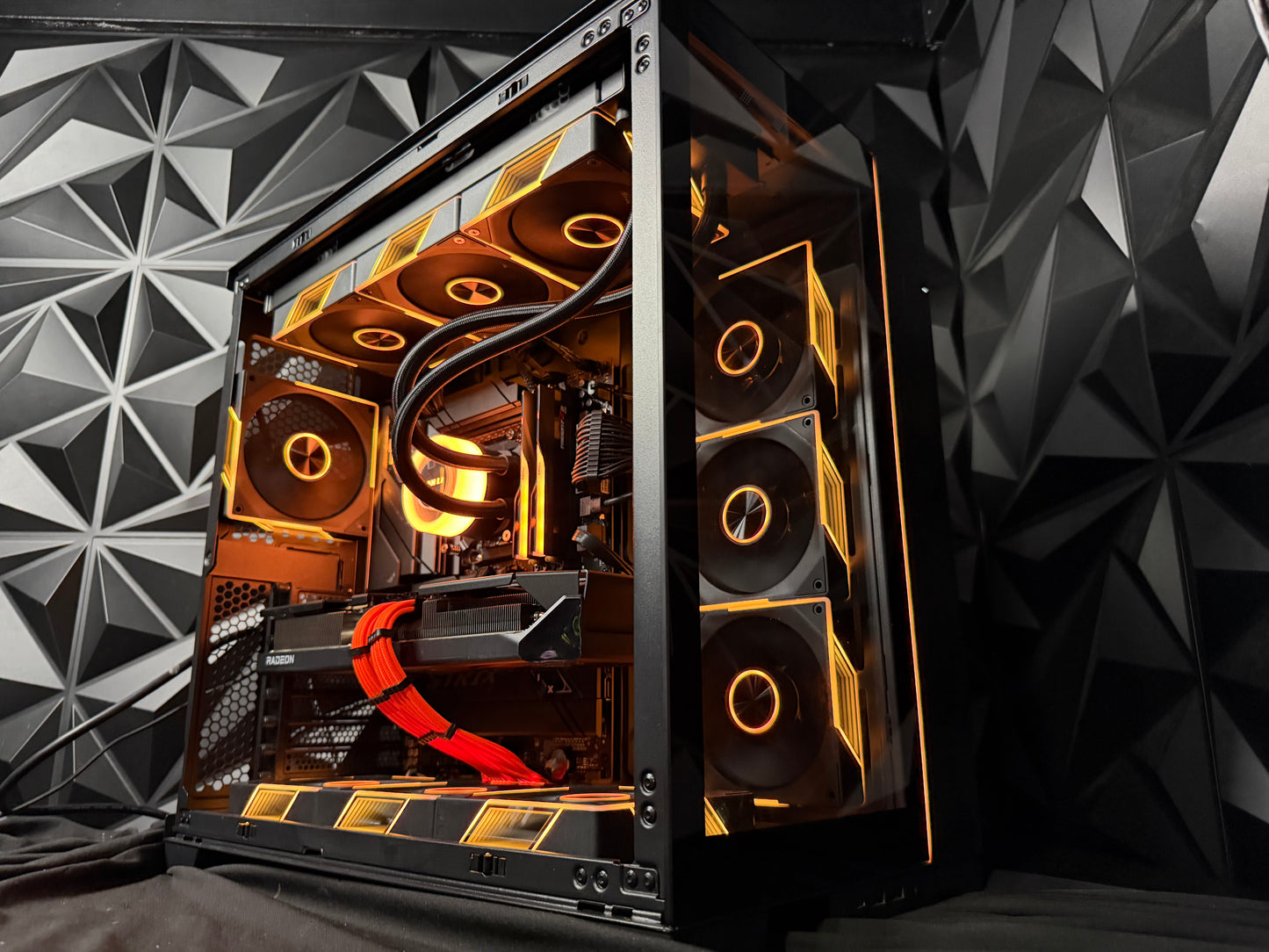 ⭐🔥 STARFIRE 🔥⭐Ryzen 7 9700X| RX 9070XT| 32 GB DDR5 7200MHZ| 1.75  TB NVMe|850W PSU