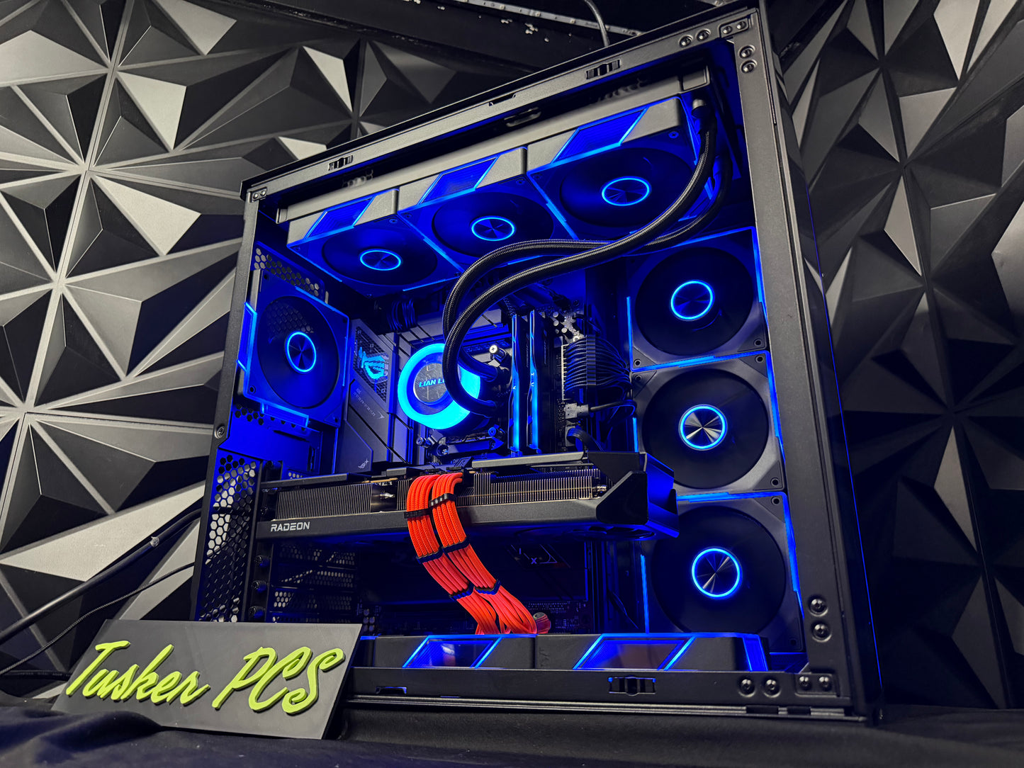 ⭐🔥 STARFIRE 🔥⭐Ryzen 7 9700X| RX 9070XT| 32 GB DDR5 7200MHZ| 1.75  TB NVMe|850W PSU