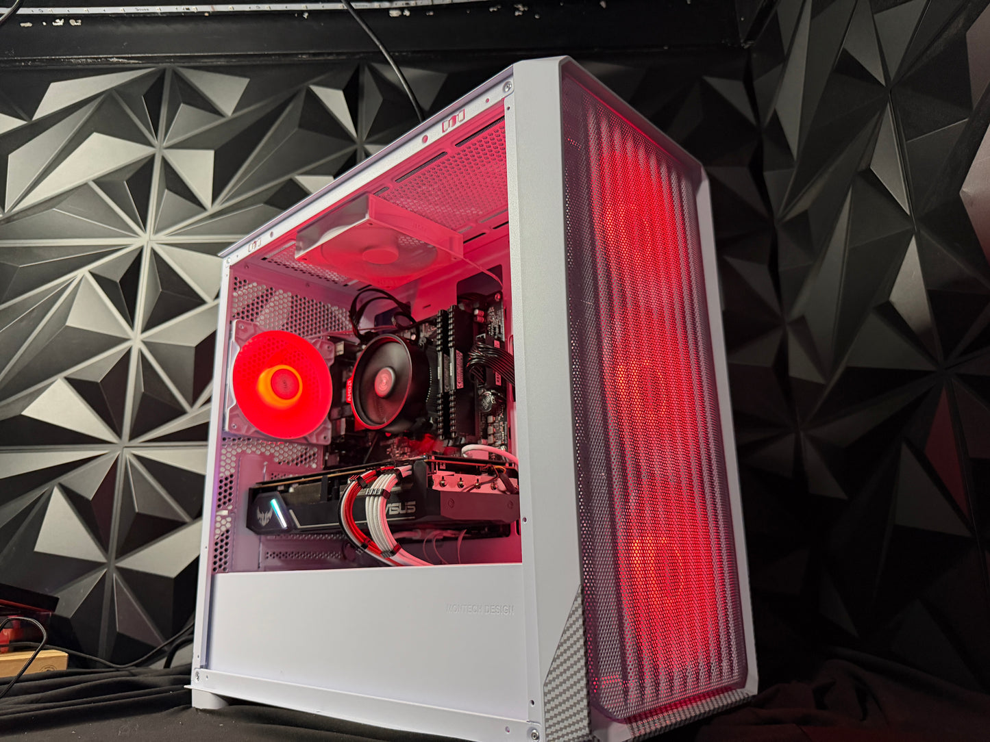 Red Fiber – Ryzen 5 5500 / RX 5700 XT Gaming PC