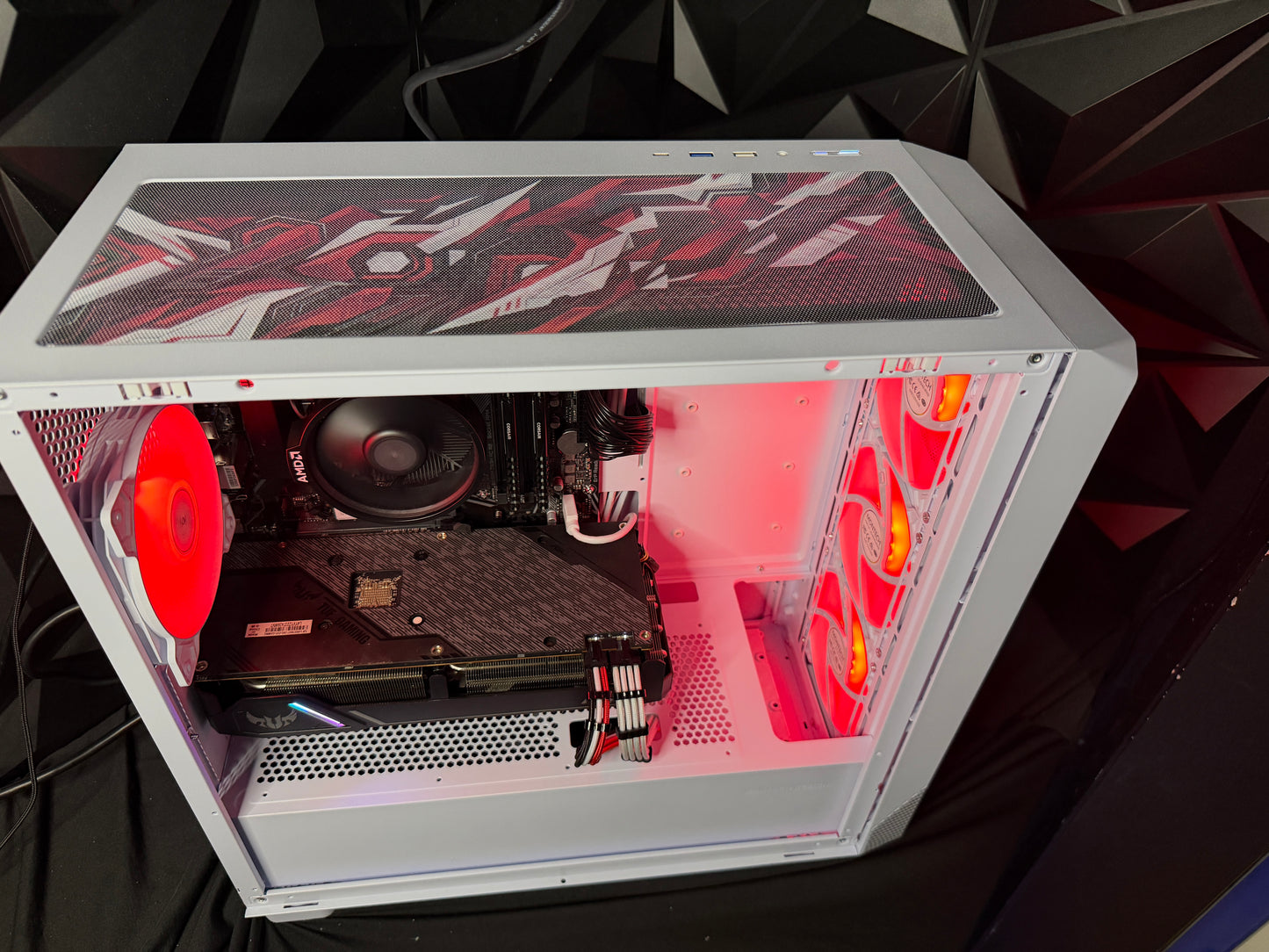 Red Fiber – Ryzen 5 5500 / RX 5700 XT Gaming PC