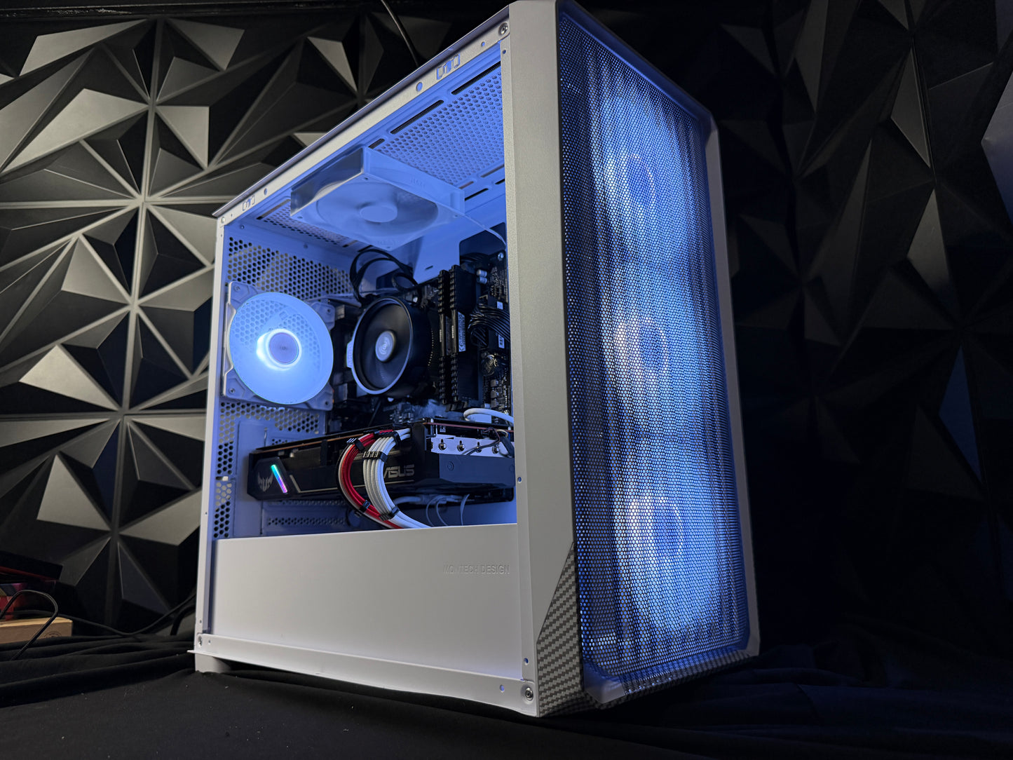 Red Fiber – Ryzen 5 5500 / RX 5700 XT Gaming PC