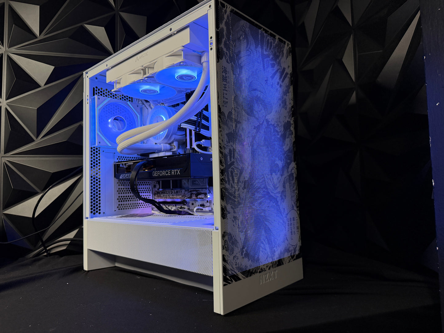 Manga King – Ryzen 9 7900X / RTX 5070 Custom Gaming PC
