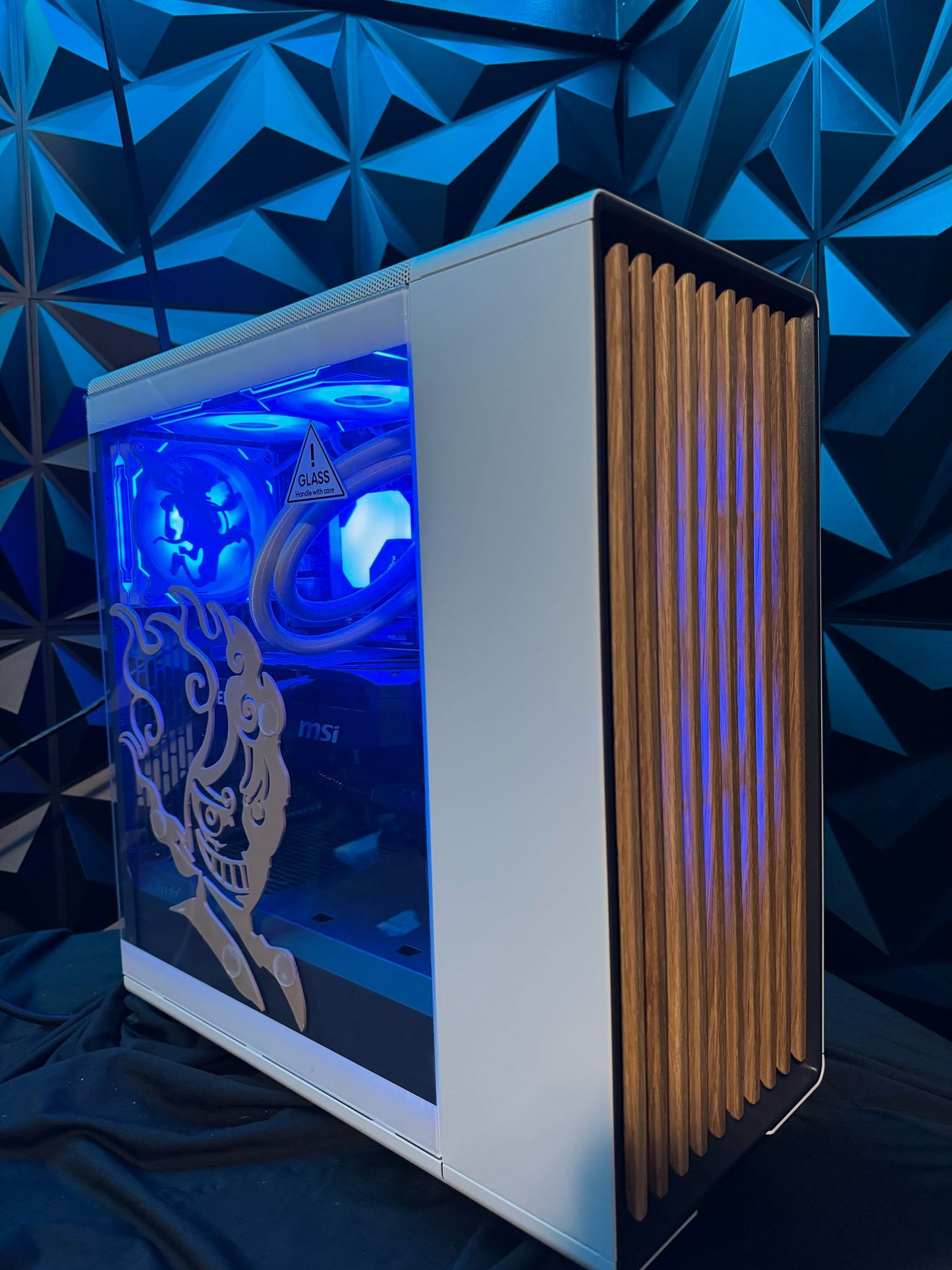 ☠️🏴‍☠️ Luffy Gear 5: Oak Edition☠️ 🏴‍☠️Ryzen 5 9600X| RTX 5070| 32 GB DDR5| 2 TB NVMe