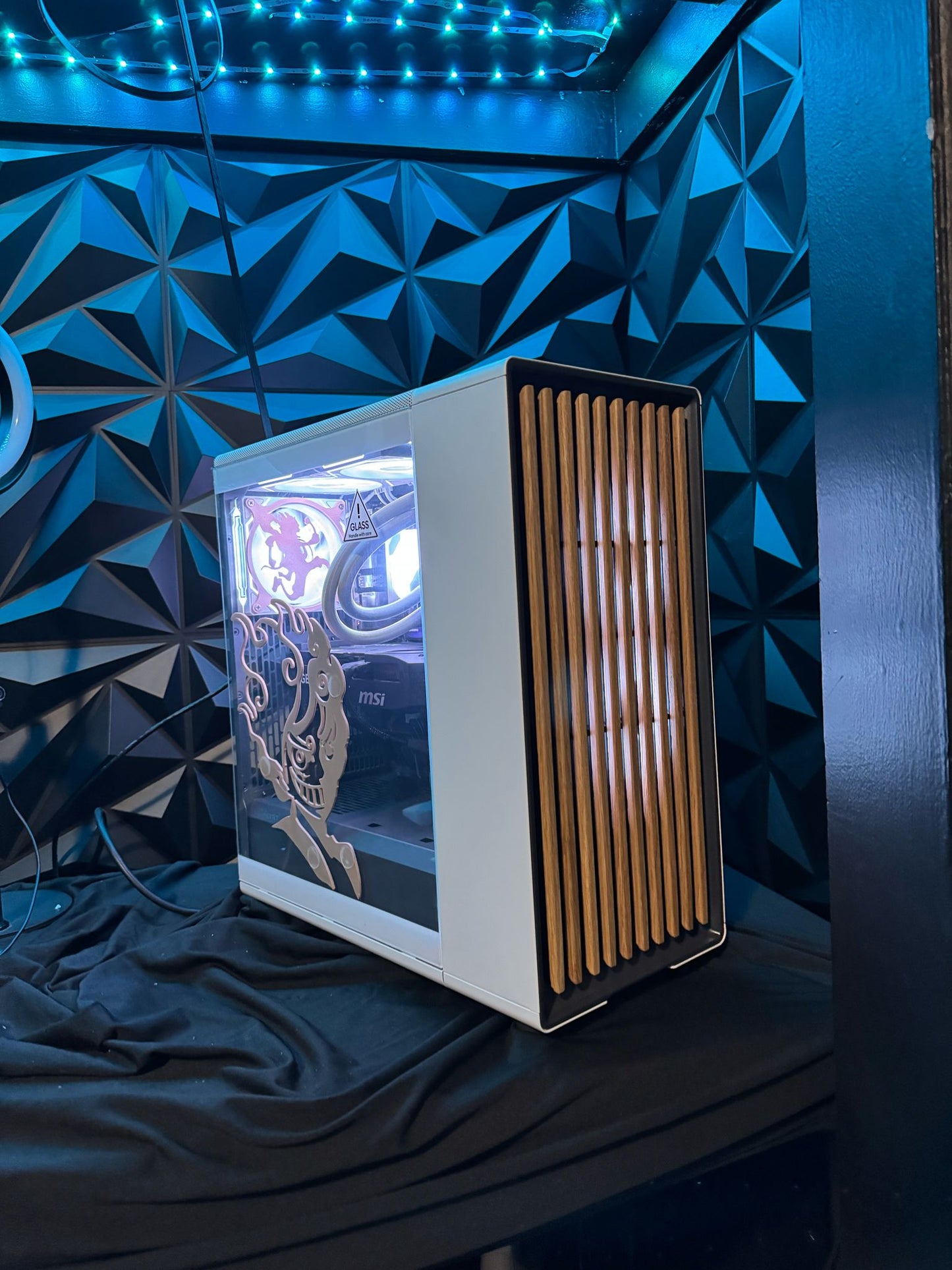 ☠️🏴‍☠️ Luffy Gear 5: Oak Edition☠️ 🏴‍☠️Ryzen 5 9600X| RTX 5070| 32 GB DDR5| 2 TB NVMe
