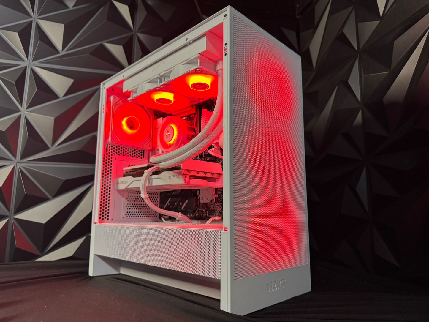 ✨🖥️ Milky White ❄️🤍 Ryzen 5 9600X| RX 9060XT 8 GB | 2 TB NVMe| 32 GB DDR5