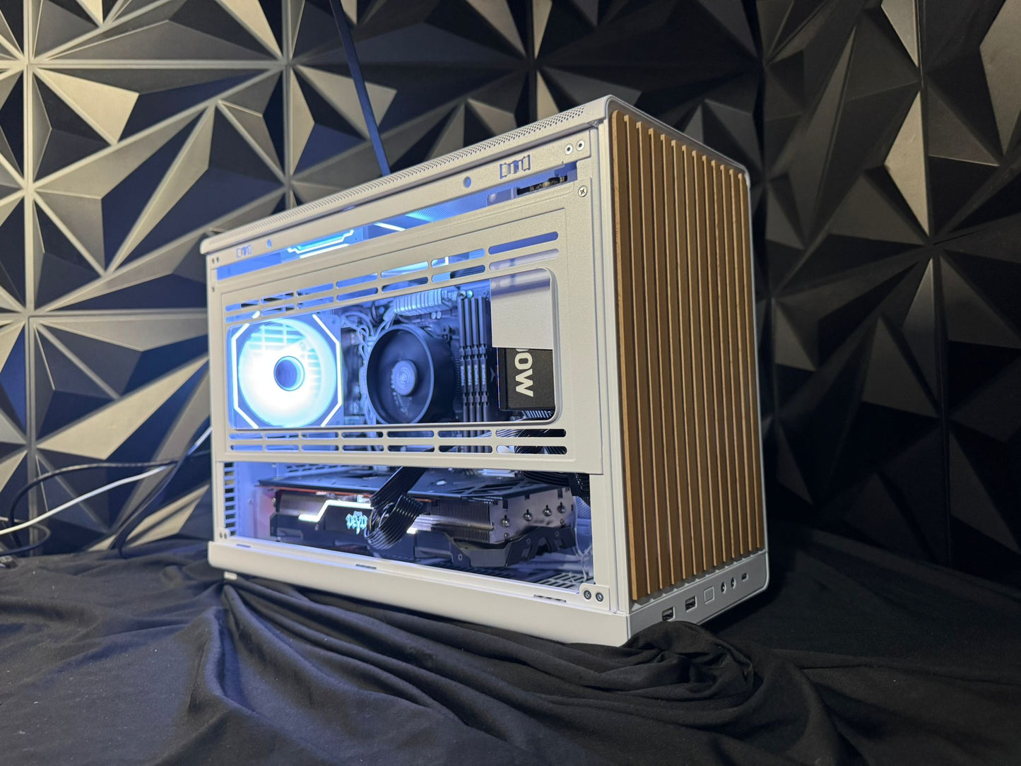 🌲💻 White Wood 5557 🌲💻 Ryzen 5 5500| RX 5700XT| 32 GB DDR4| 1 TB NVMe