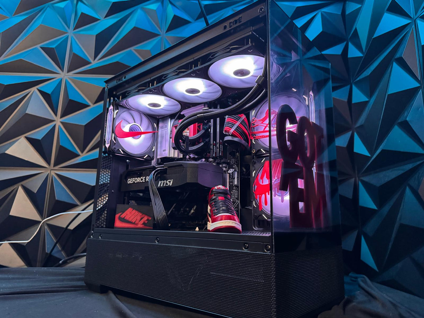 👟The Sneaker Head 👟| Ryzen 7700X | RTX 5070| 64 GB DDR5| 2 TB NVMe SSD| 850W PSU