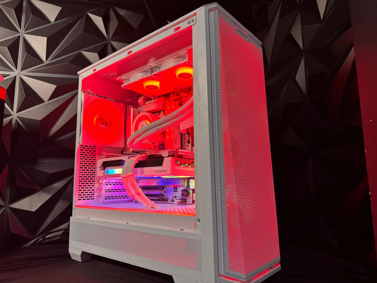 ⚪🕷️ The White Widow 🕷️⚪ Ryzen 9 7900X 🕷️ RX 9070XT 16GB 🕷️32 GB DDR5 6400Mhz| 4 TB NVMe| 850W Gold PSU